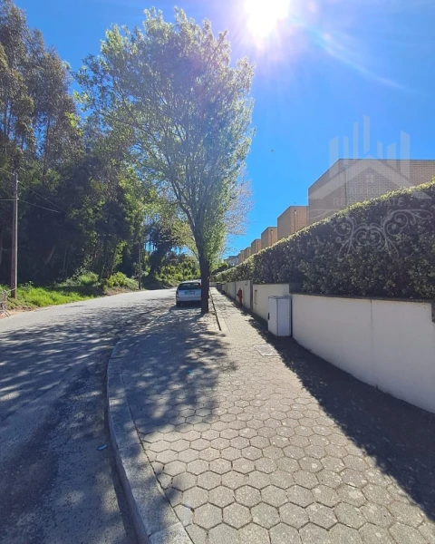Moradia T4 para Venda em Serzedo e Perosinho
