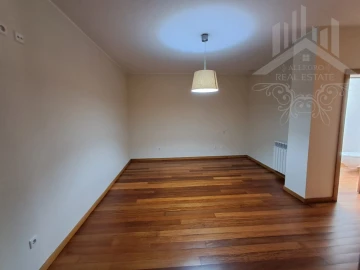 Moradia T4 para Venda em Serzedo e Perosinho