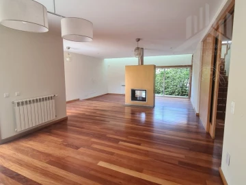 Moradia T4 para Venda em Serzedo e Perosinho