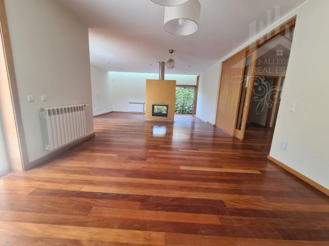 Moradia T4 para Venda em Serzedo e Perosinho Foto 18