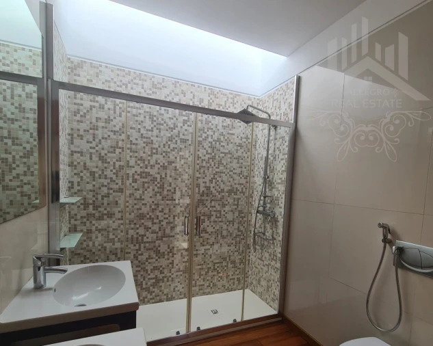 Moradia T4 para Venda em Serzedo e Perosinho Foto 40