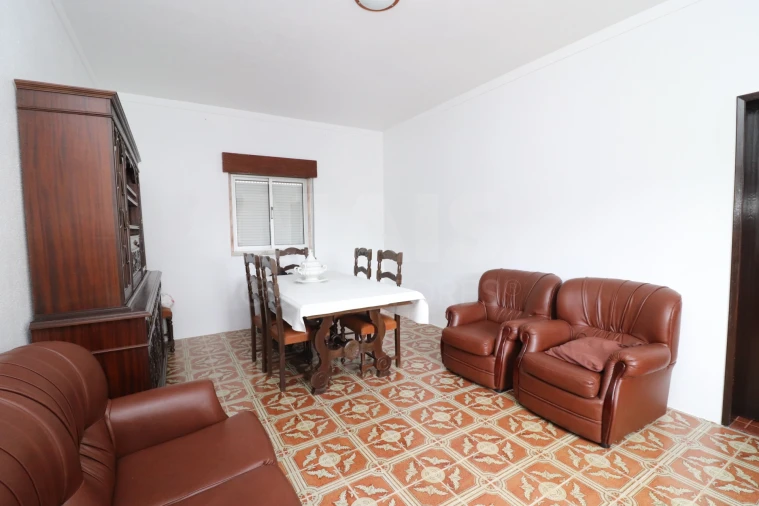 Moradia T3 para Venda em Biscainho Foto 3