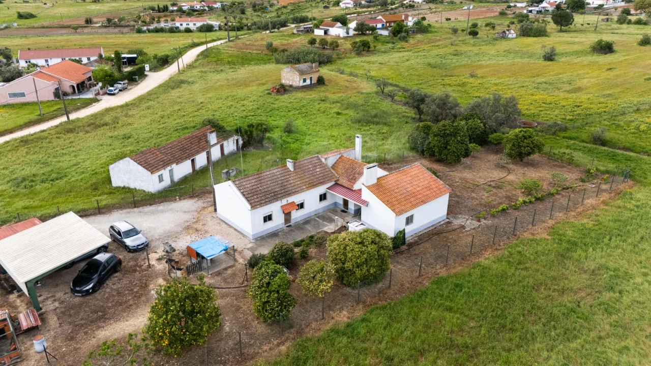 Moradia T3 para Venda em Biscainho Foto 1