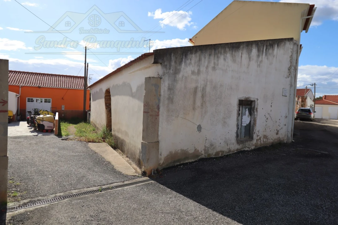 Moradia T2 para Venda em Maxial e Monte Redondo Foto 2