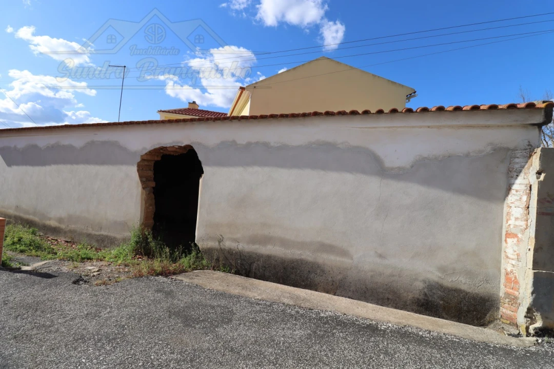 Moradia T2 para Venda em Maxial e Monte Redondo Foto 3