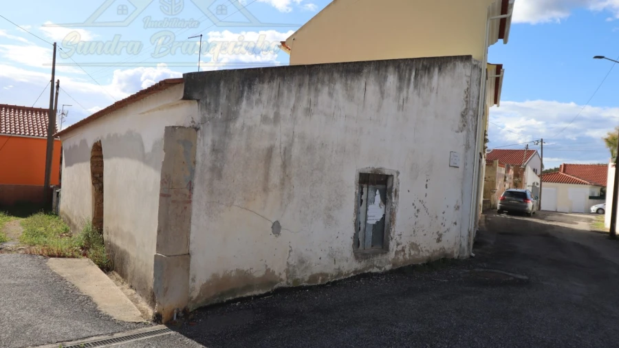 Moradia T2 para Venda em Maxial e Monte Redondo