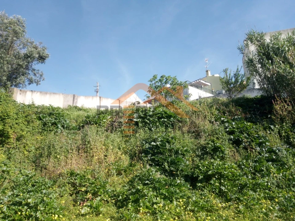 Terreno para Venda em Fanhões Foto 2