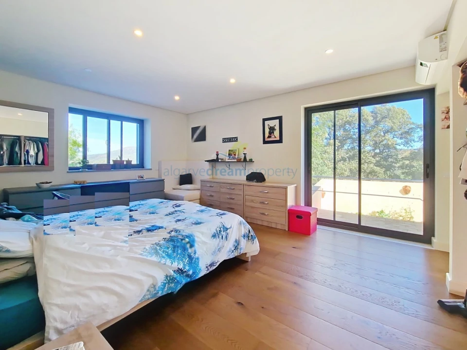 Moradia T2 para Venda em Salir Foto 12