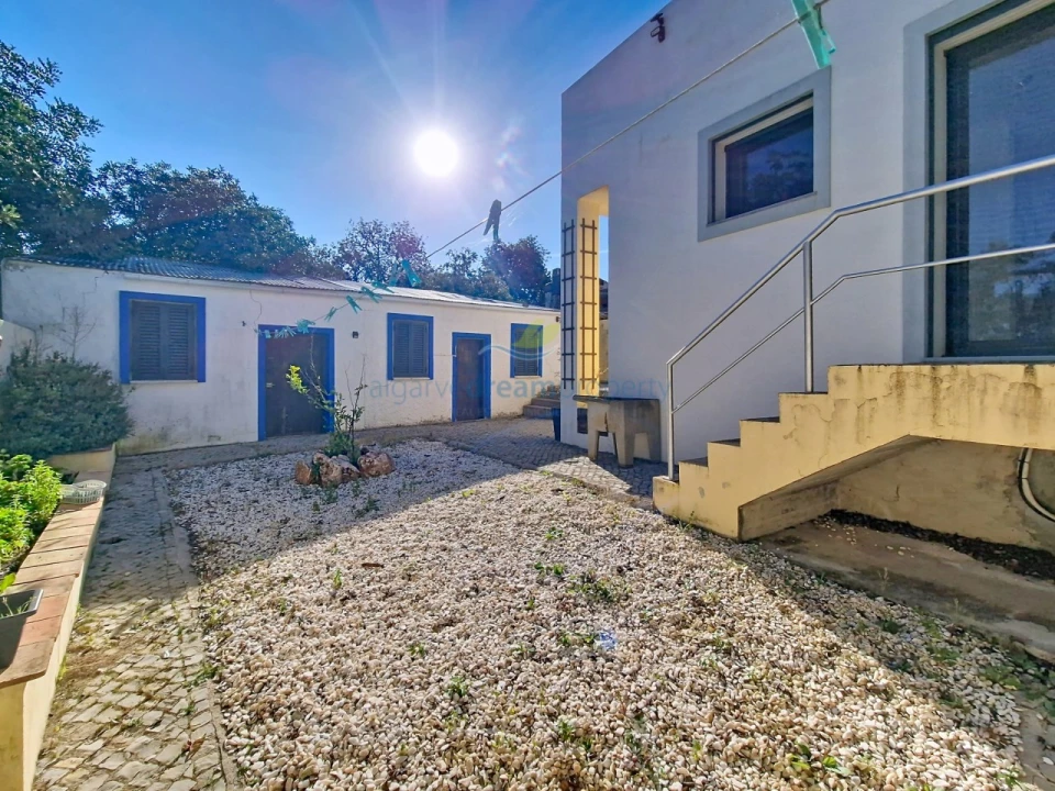 Moradia T2 para Venda em Salir Foto 18