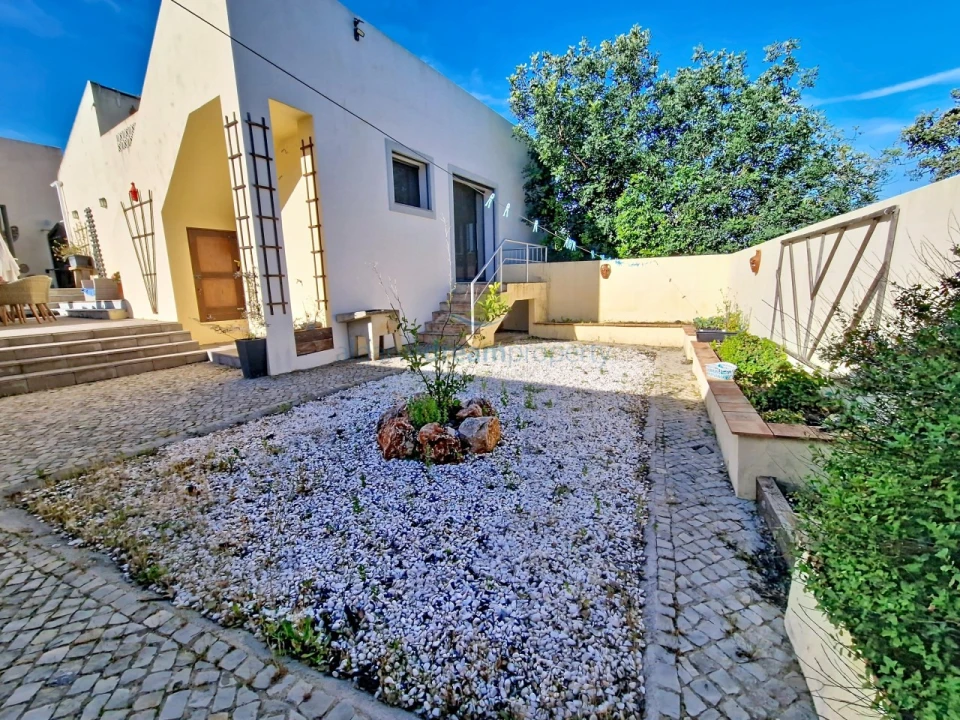 Moradia T2 para Venda em Salir Foto 20