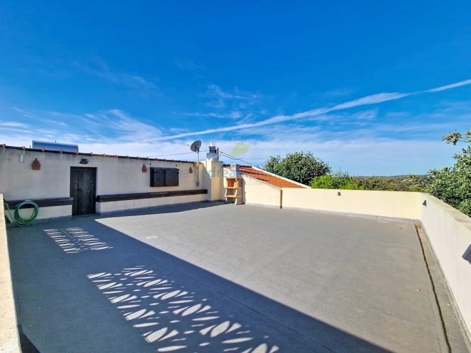 Moradia T2 para Venda em Salir Foto 22