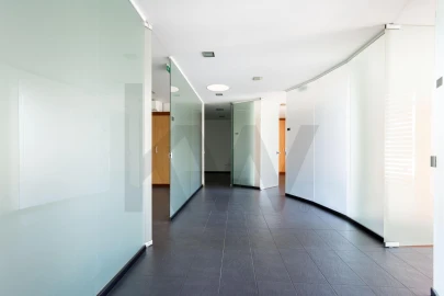 Armazém para Venda em São João da Madeira