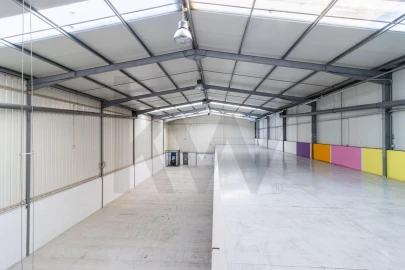 Armazém para Venda em São João da Madeira