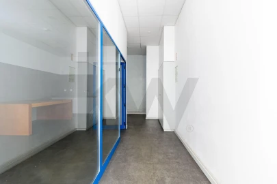 Armazém para Venda em São João da Madeira