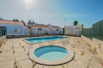 Moradia T2 para Venda em A dos Negros