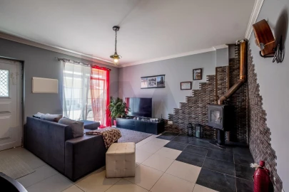 Moradia T2 para Venda em A dos Negros