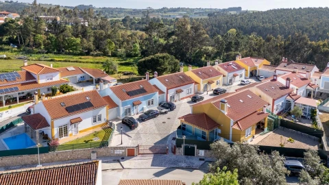 Moradia T2 para Venda em A dos Negros