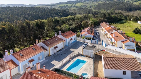 Moradia T2 para Venda em A dos Negros