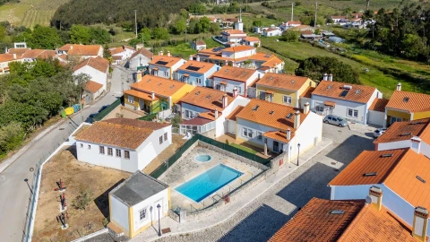 Moradia T2 para Venda em A dos Negros