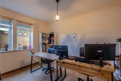 Moradia T2 para Venda em A dos Negros