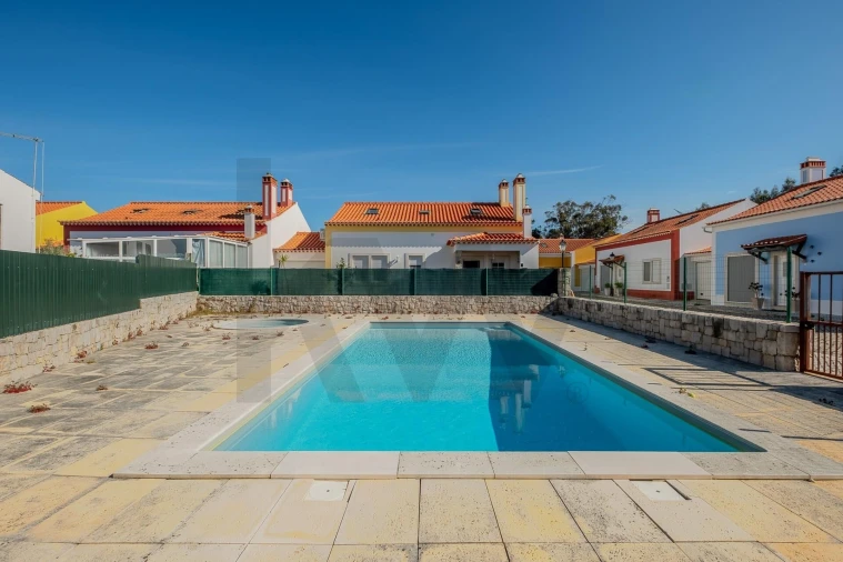 Moradia T2 para Venda em A dos Negros Foto 29