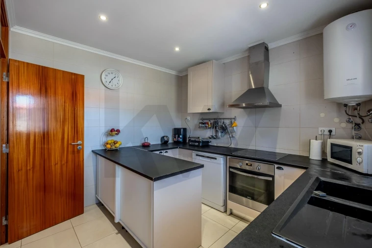 Moradia T2 para Venda em A dos Negros Foto 10