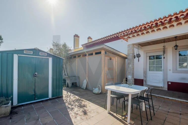 Moradia T2 para Venda em A dos Negros Foto 13