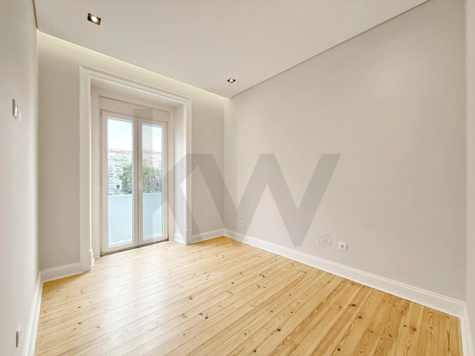 Apartamento T3 para Venda em Areeiro Foto 43