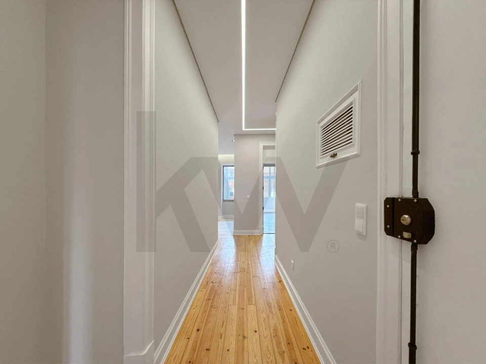 Apartamento T3 para Venda em Areeiro Foto 30