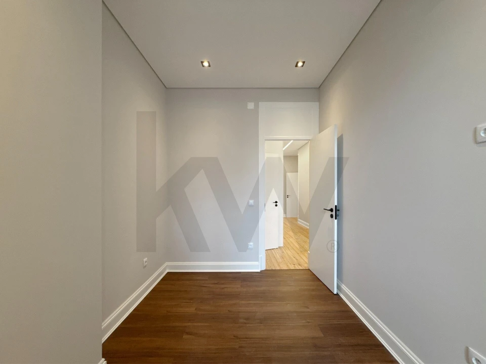 Apartamento T3 para Venda em Areeiro Foto 29