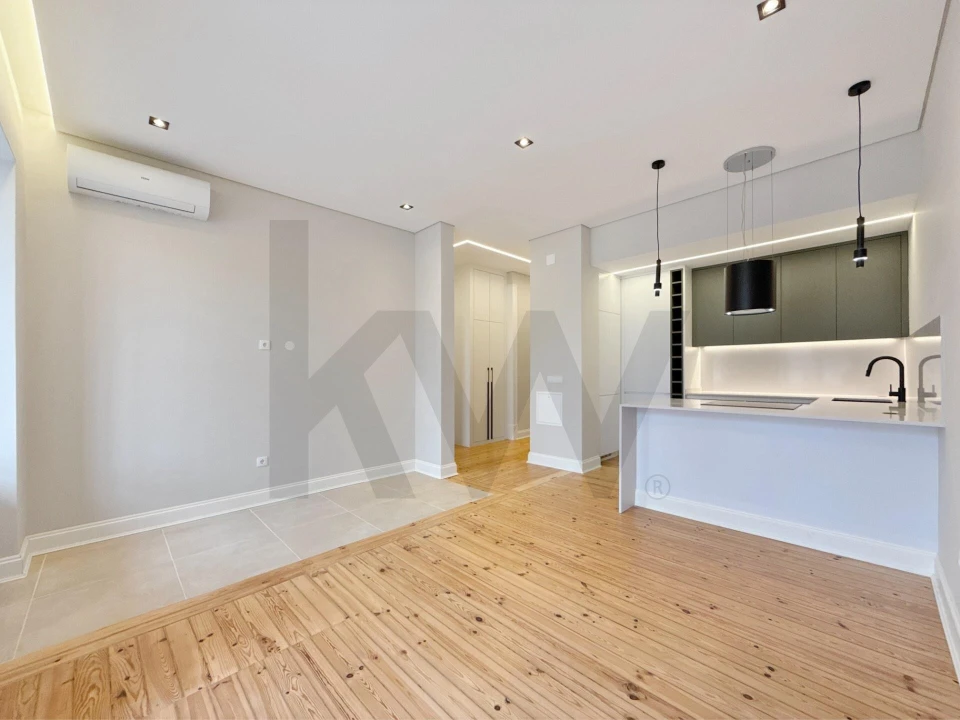 Apartamento T3 para Venda em Areeiro Foto 4