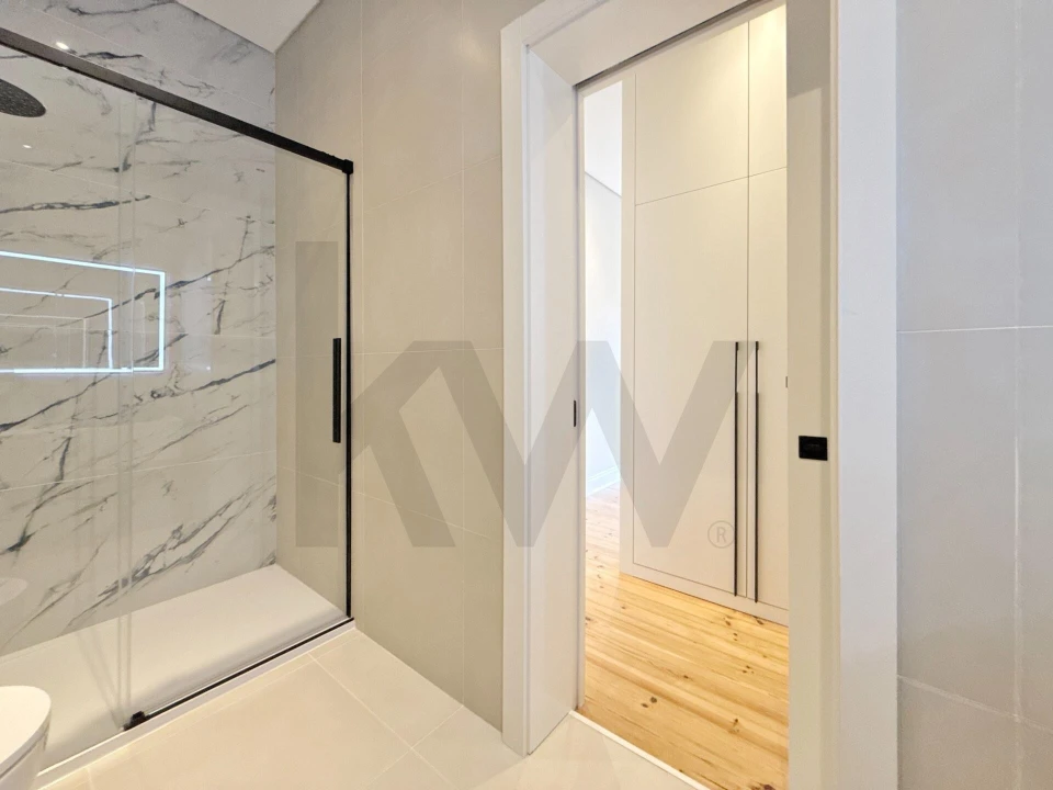 Apartamento T3 para Venda em Areeiro Foto 51