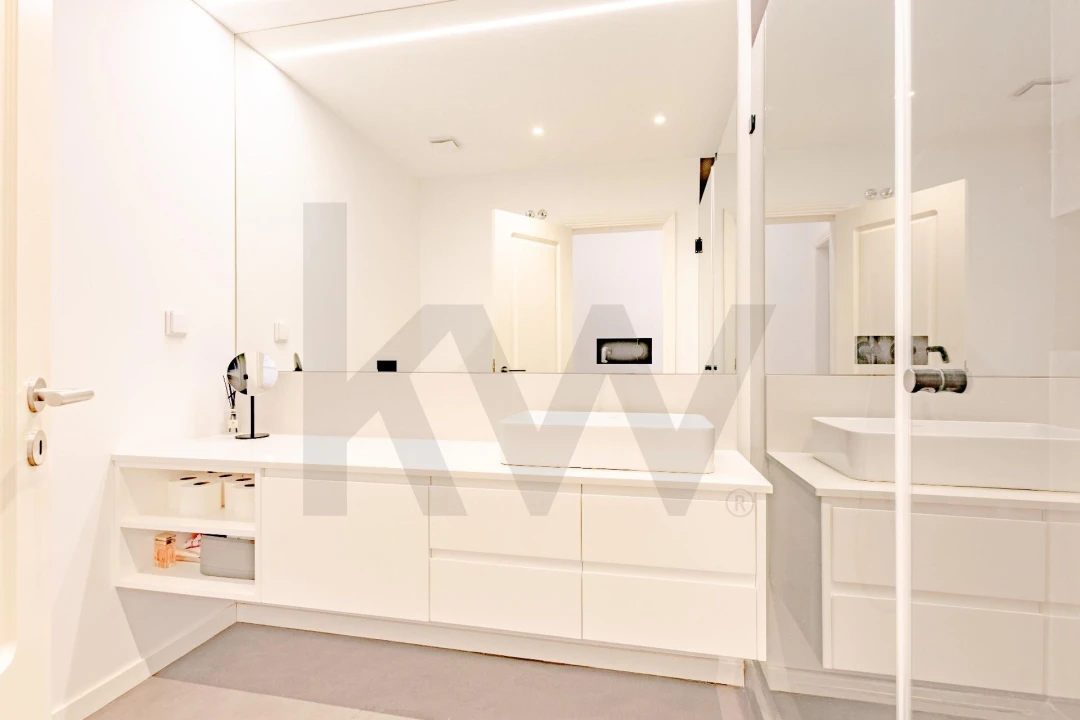 Apartamento T3 para Venda em Carcavelos e Parede Foto 32