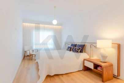 Apartamento T3 para Venda em Carcavelos e Parede