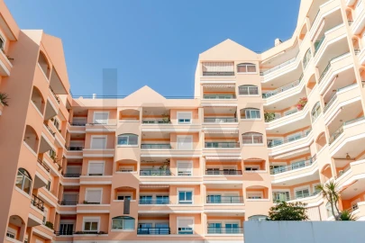 Apartamento T3 para Venda em Carcavelos e Parede
