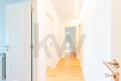 Apartamento T3 para Venda em Carcavelos e Parede