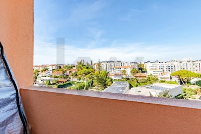 Apartamento T3 para Venda em Carcavelos e Parede