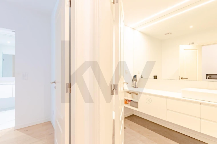 Apartamento T3 para Venda em Carcavelos e Parede Foto 31