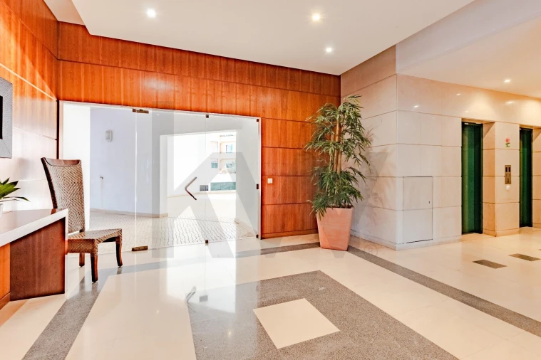 Apartamento T3 para Venda em Carcavelos e Parede Foto 37