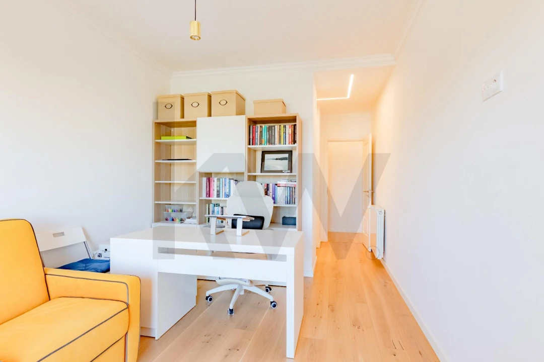 Apartamento T3 para Venda em Carcavelos e Parede Foto 30