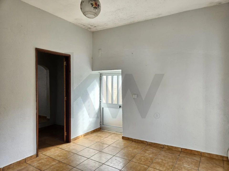 Moradia T3 para Venda em Brasfemes Foto 16