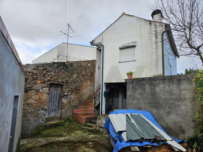 Moradia T3 para Venda em Brasfemes Foto 5