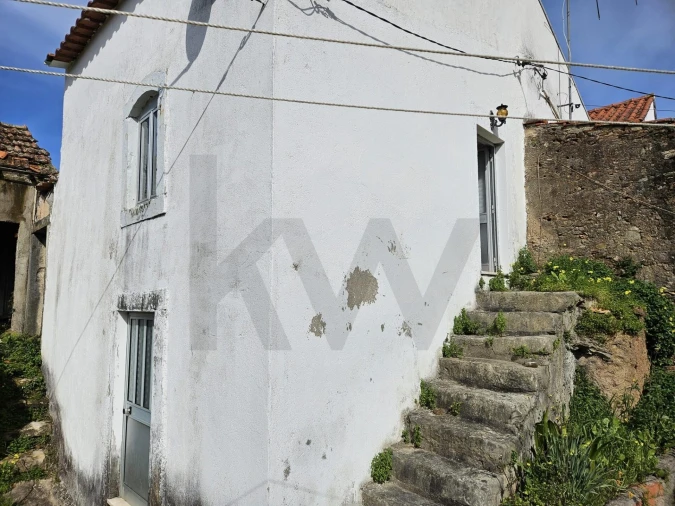 Moradia T3 para Venda em Brasfemes Foto 2