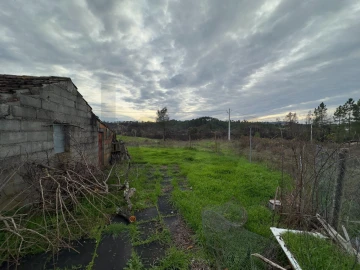 Quinta T4 para Venda em Santo Andre das Tojeiras
