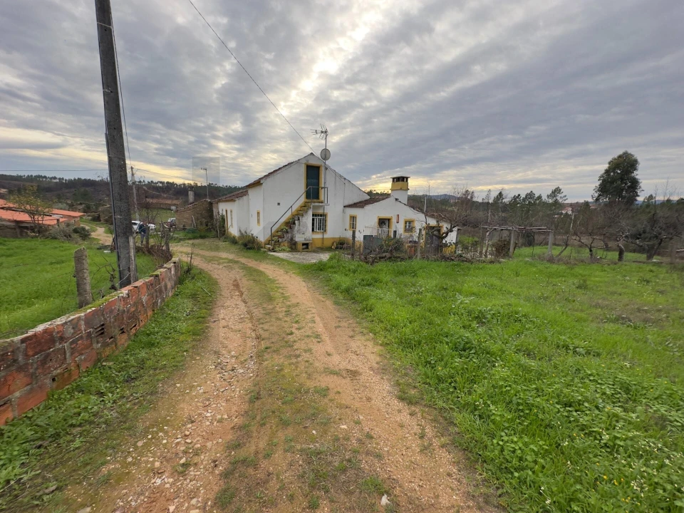 Quinta T4 para Venda em Santo Andre das Tojeiras Foto 26