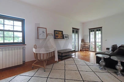 Moradia T4 para Venda em Santo Estêvão