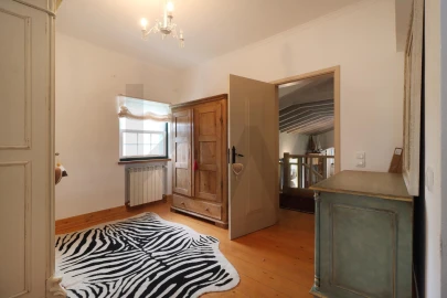 Moradia T4 para Venda em Santo Estêvão