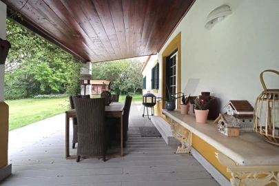 Moradia T4 para Venda em Santo Estêvão