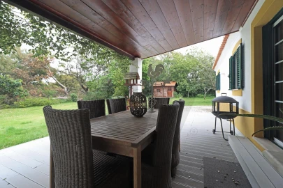 Moradia T4 para Venda em Santo Estêvão