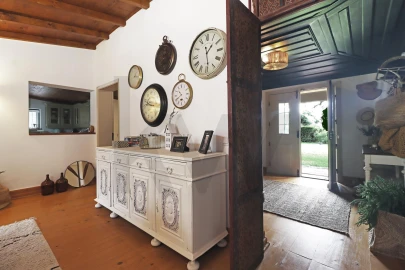 Moradia T4 para Venda em Santo Estêvão